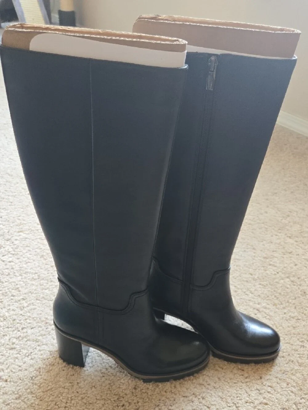 Vince Camuto brand new